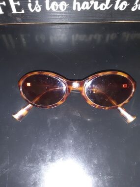 Tortoiseshell Oval Women's Sunglasses - Brown